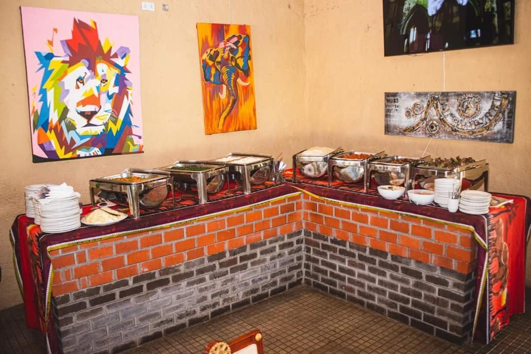 Zambezi Junction Lodge Ливингстън Екстериор снимка
